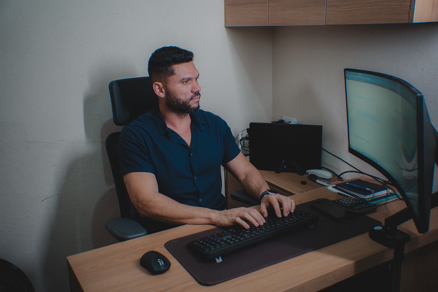 Atendimento e projetos no escritório da HARPOL